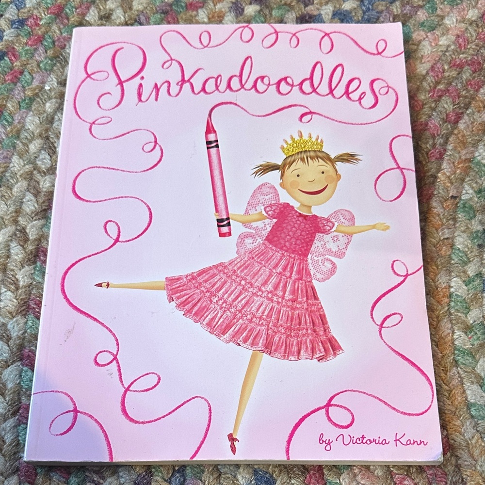 Pinkalicious Pinkadoodles Victoria Kann RARE UNUSED Coloring Drawing  Book